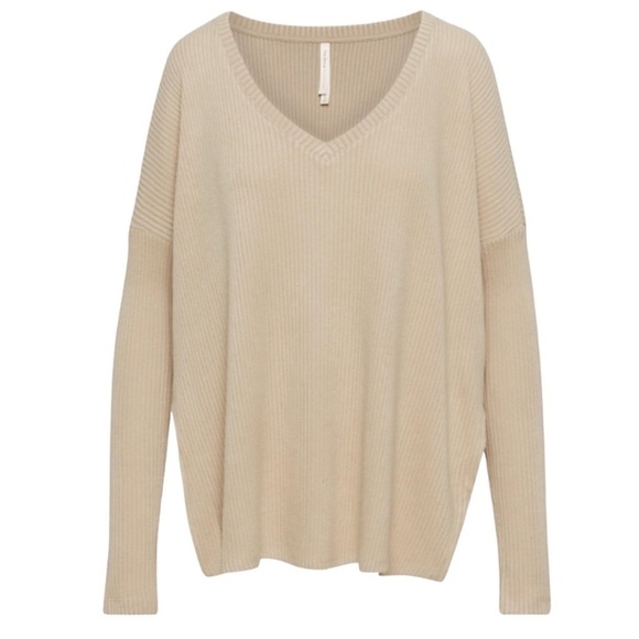 Aritzia The Group Babaton Traverse Long Sleeve Size 1 B2 - Picture 1 of 7